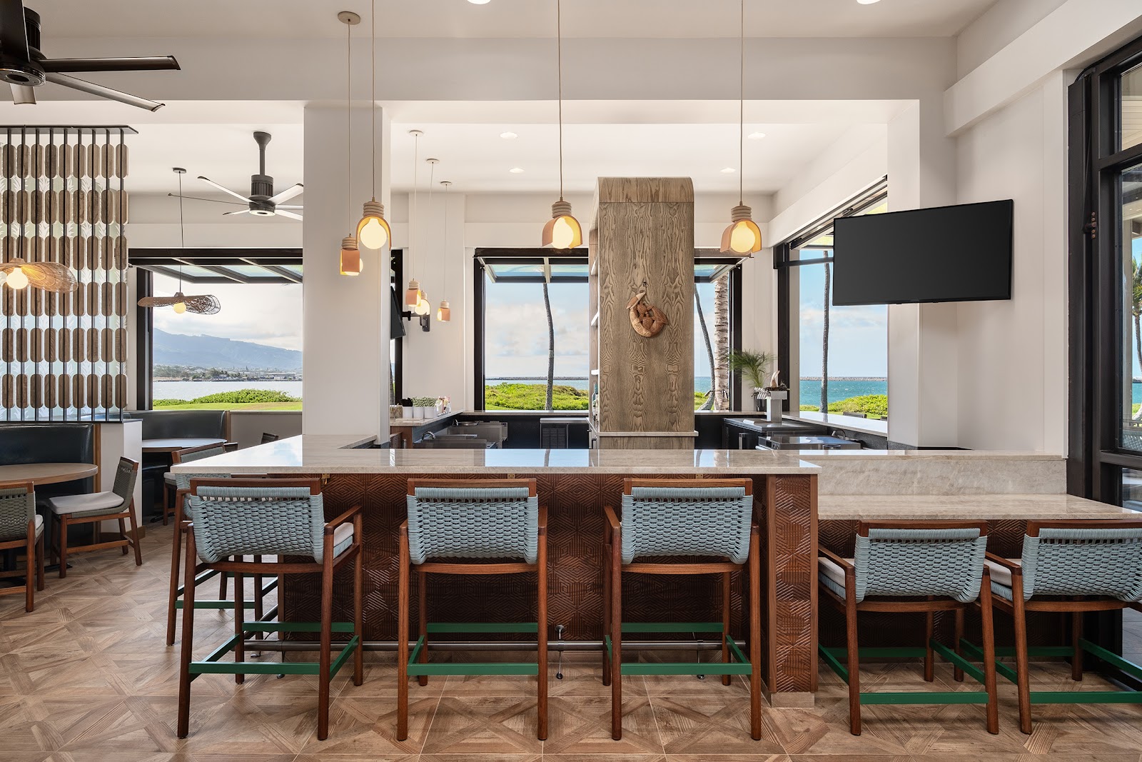 The Palms Bar & Bites